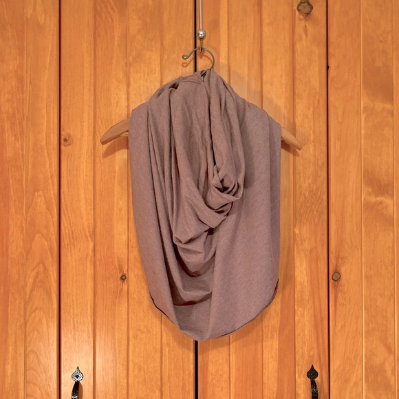 Poncho - Picture 3 of 5